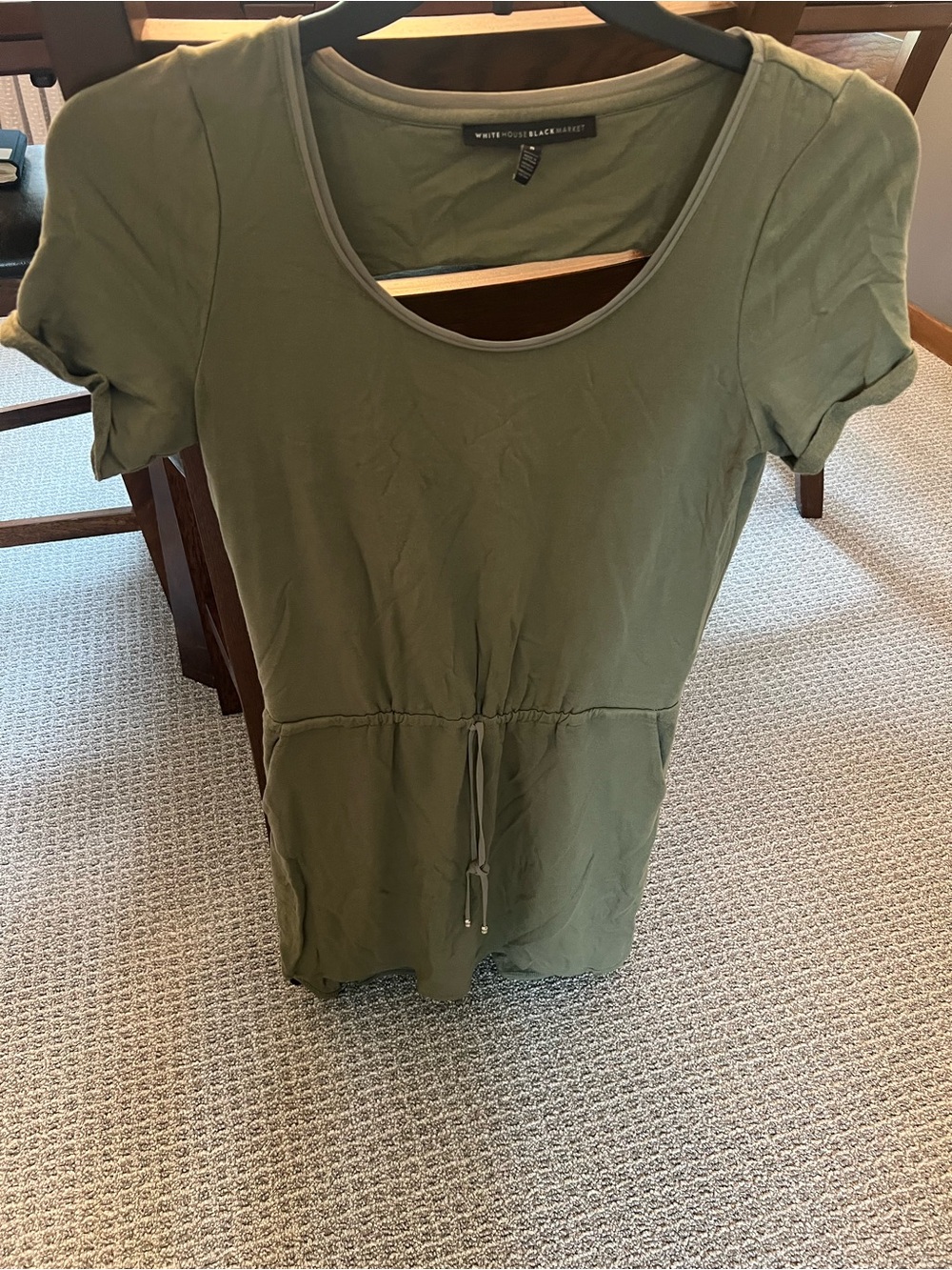 White House Black Market Green Solid Scoop Keyhole Drawstring Top Women’s S #657